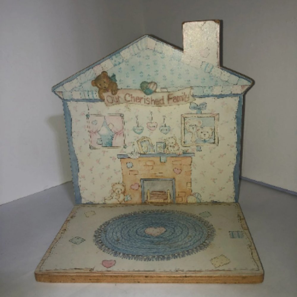 Our Cherished Family Miniature Display Wall Hanging Cherished Teddies